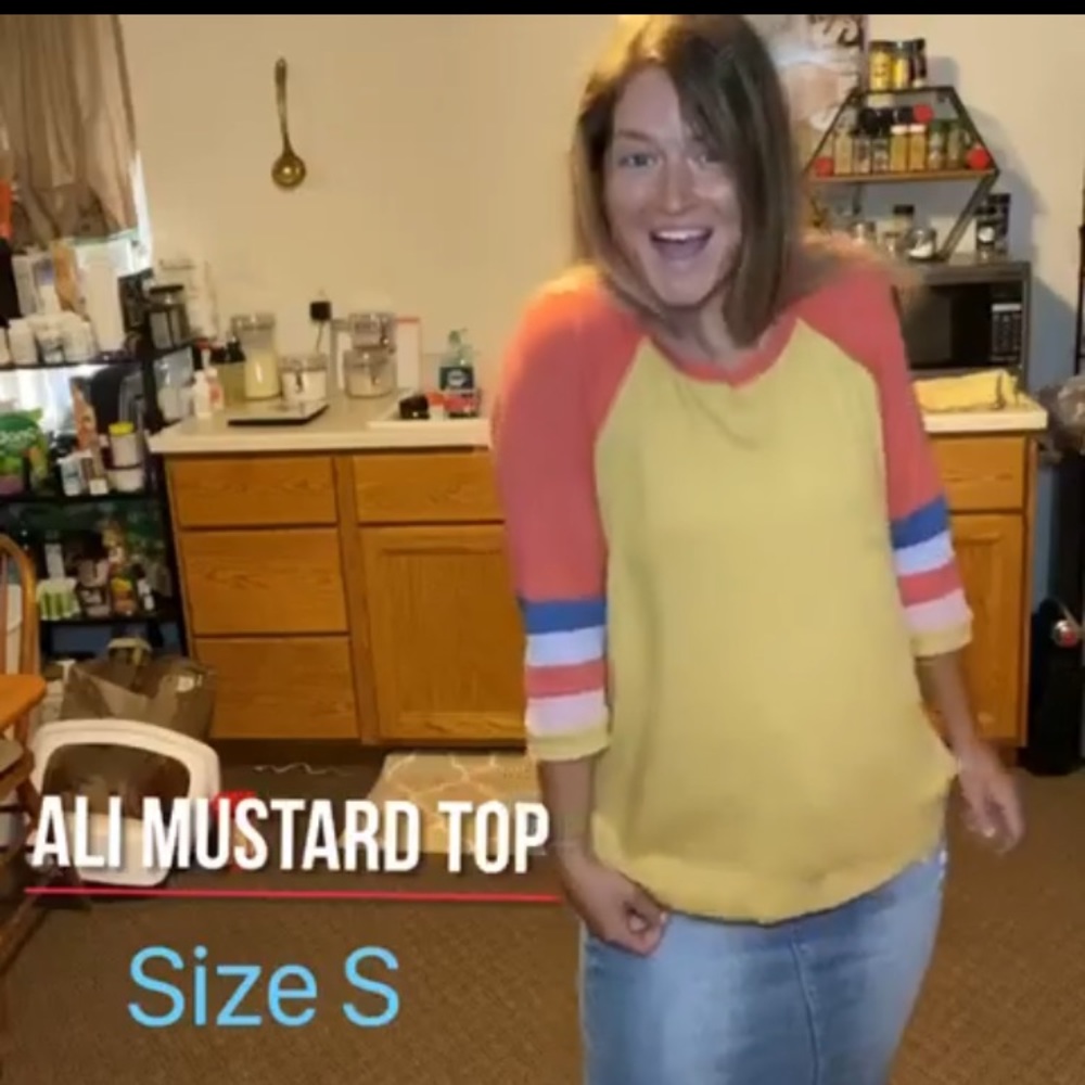 Alli Mustard Top
